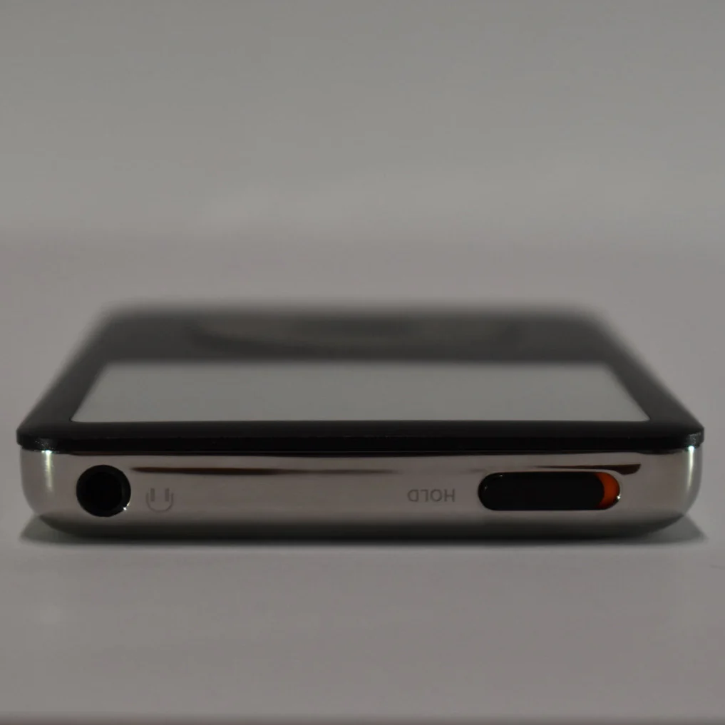iPod classic - Black | Flash Storage and Extended Battery - Image 5