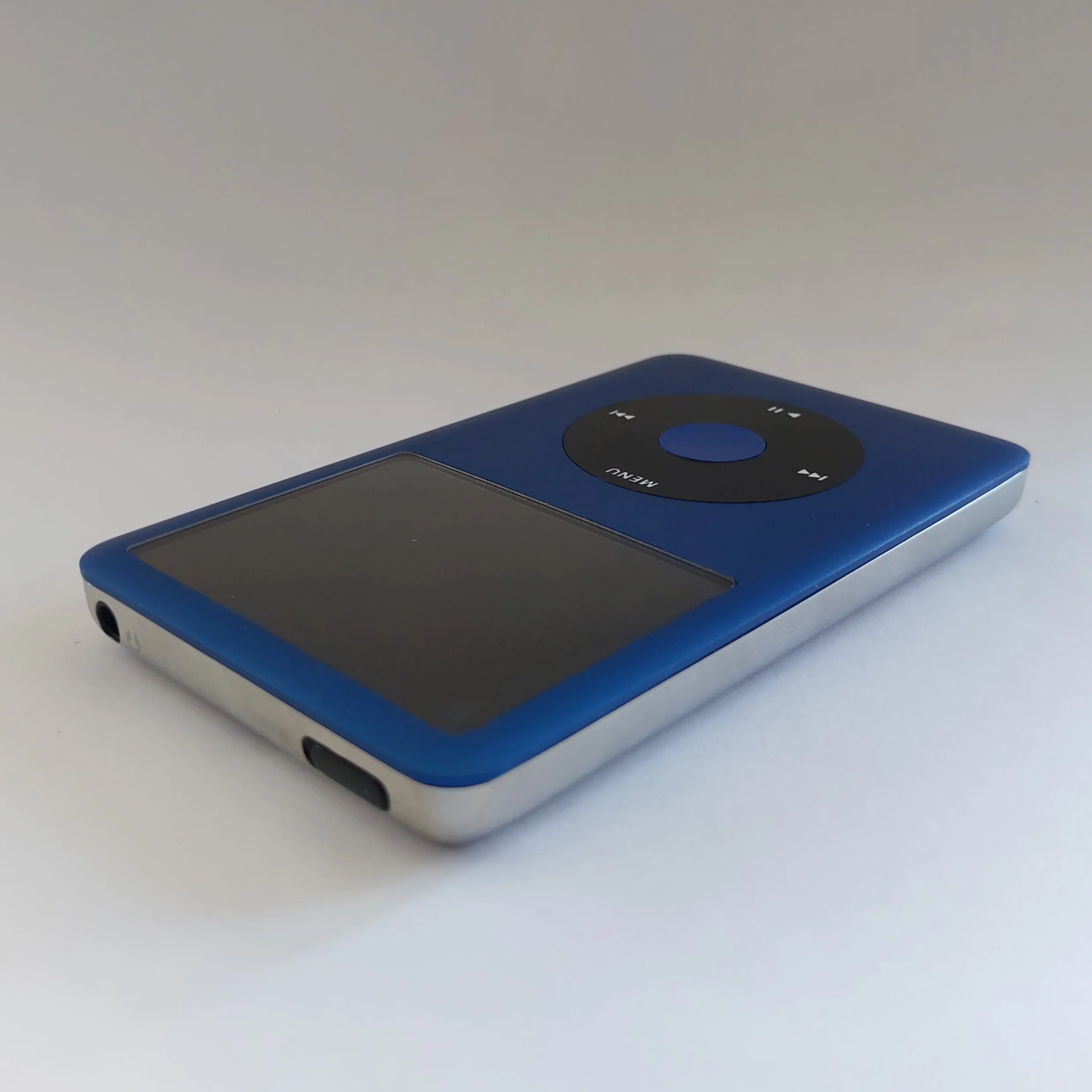 iPod classic - Blue and Black | Flash Storage and Extended Battery - Image 3