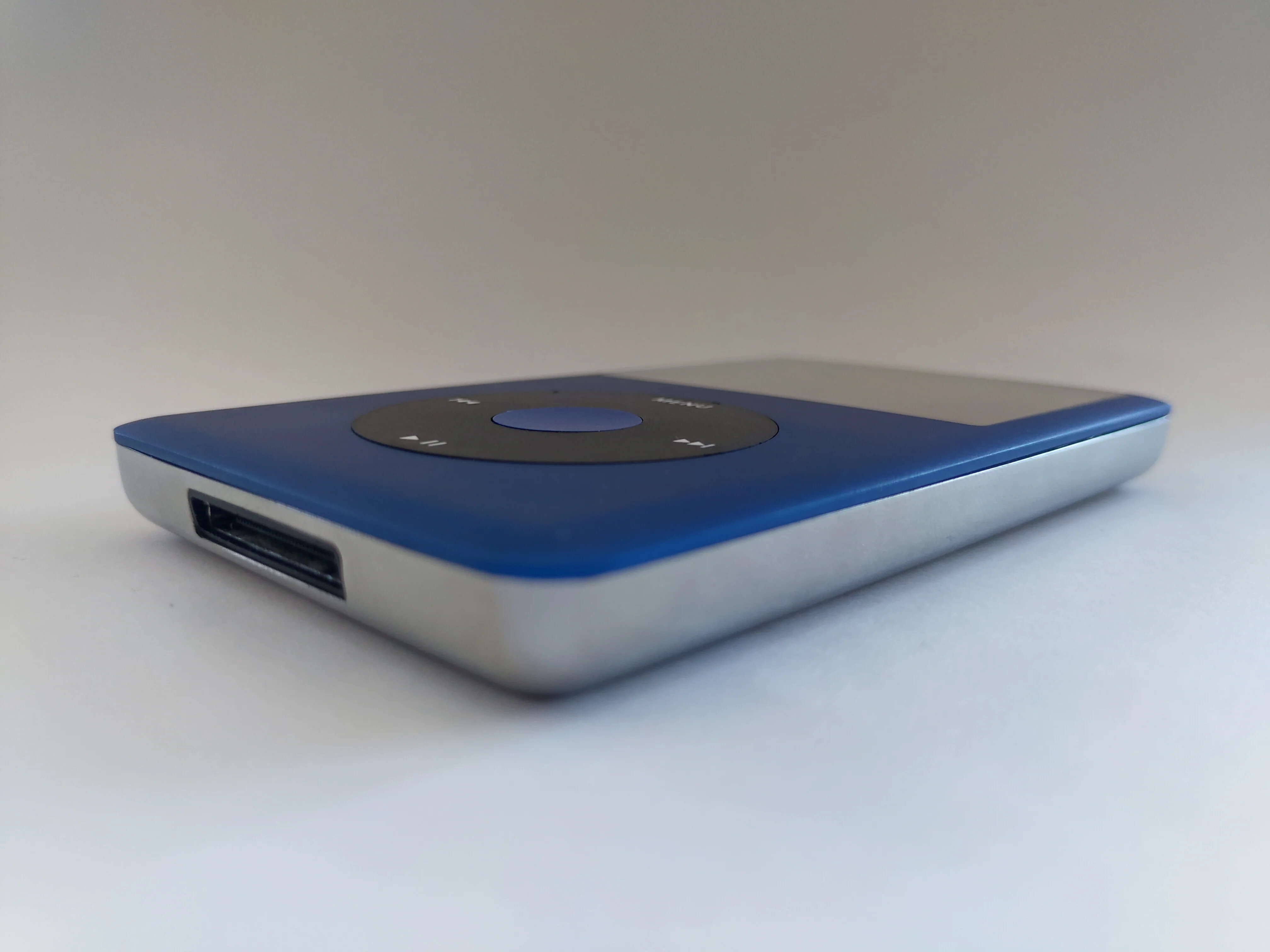iPod classic - Blue and Black | Flash Storage and Extended Battery - Image 6
