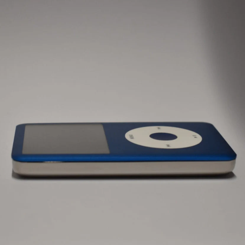 iPod classic - Blue and White | Flash Storage and Extended Battery - Image 4