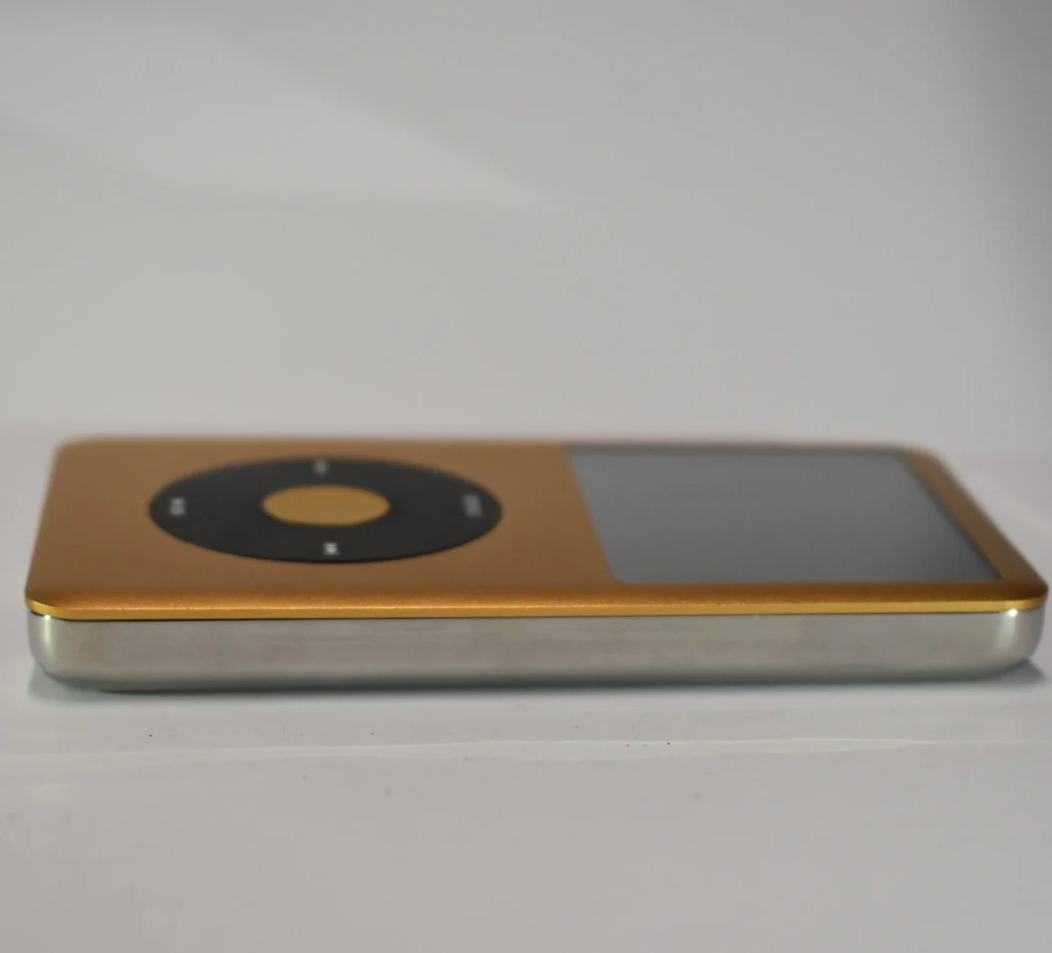 iPod classic - Gold and Black | Flash Storage and Extended Battery - Image 4