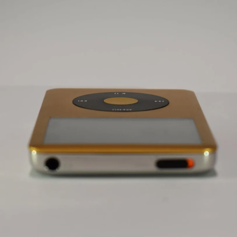 iPod classic - Gold and Black | Flash Storage and Extended Battery - Image 5