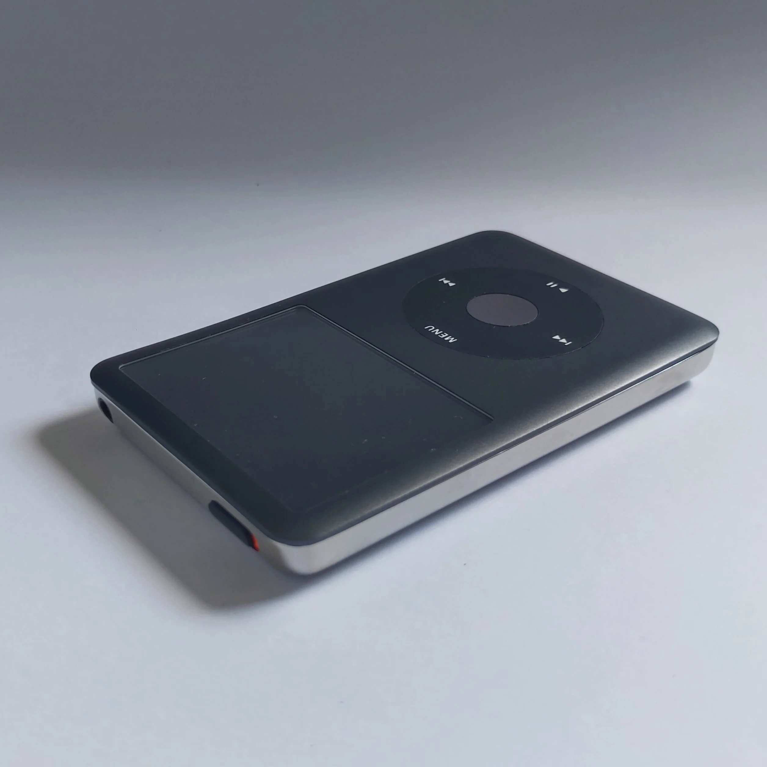 iPod classic - Grey | Flash Storage and Extended Battery - Image 5