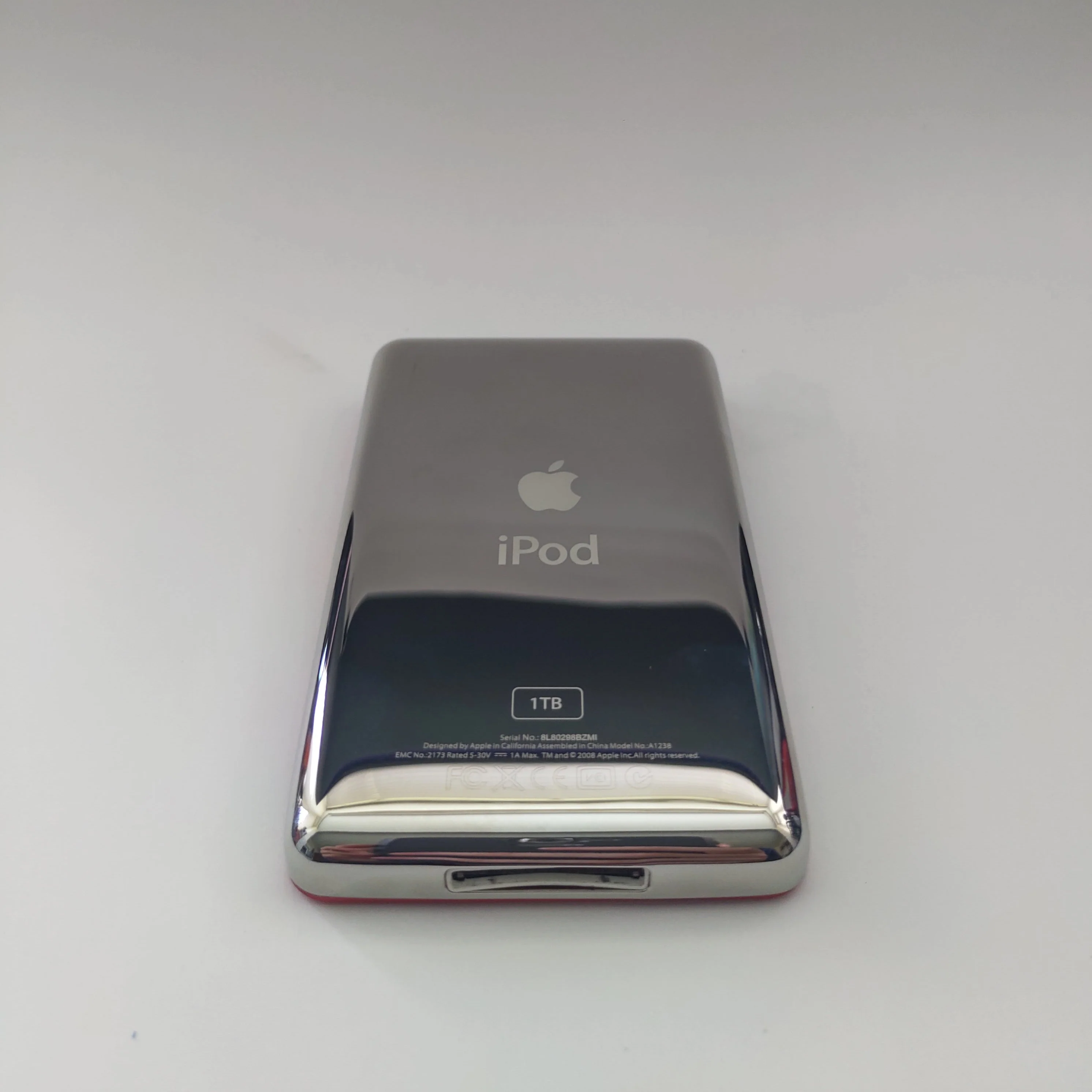 iPod classic - Red and White | Flash Storage and Extended Battery - Image 7